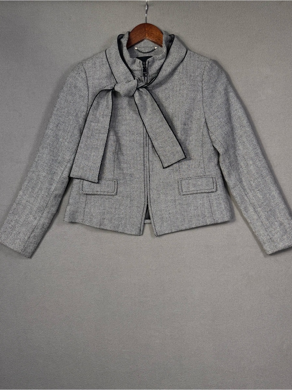 Banana Republic Neck Tie Herringbone Wool Blend Jacket, Gray, Size 2 - Picture 2 of 16
